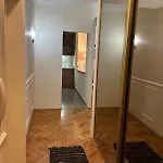 Lovely Square Purple Velvet 43 Macedonia Stree Апартаменти