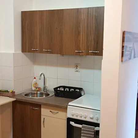 Lovely Square Purple Velvet Apartment Skopje
