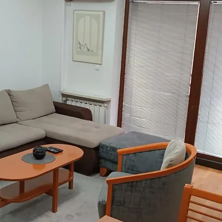 Apartment Lovely Square Purple Velvet 43 Macedonia Stree Skopje