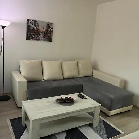 Lovely Square Purple Velvet 43 Macedonia Stree Apartment Skopje