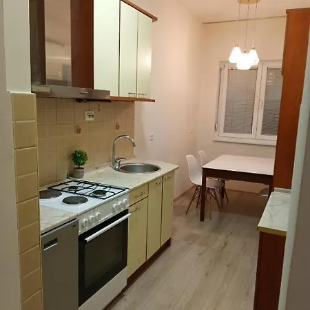 Lovely Square Purple Velvet 43 Macedonia Stree Apartment Skopje