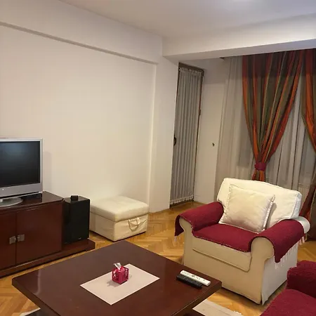 Lovely Square Purple Velvet 43 Macedonia Stree شقة *