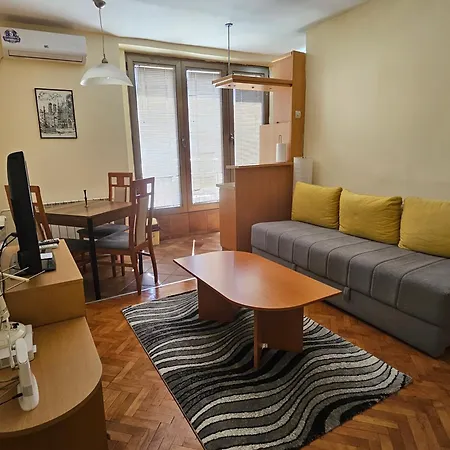 Apartment Lovely Square Purple Velvet 43 Macedonia Stree *