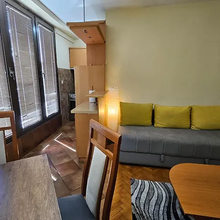 Apartment Lovely Square Purple Velvet 43 Macedonia Stree Skopje