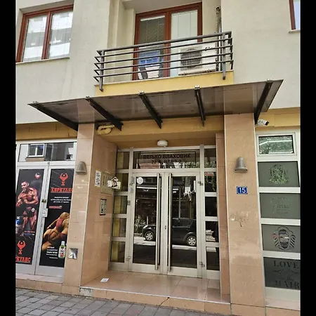 Appartement Lovely Square Purple Velvet 43 Macedonia Stree