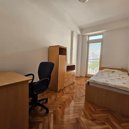 Appartement Lovely Square Purple Velvet 43 Macedonia Stree *
