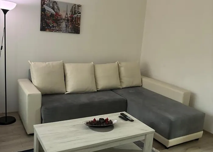 Lovely Square Purple Velvet 43 Macedonia Stree *